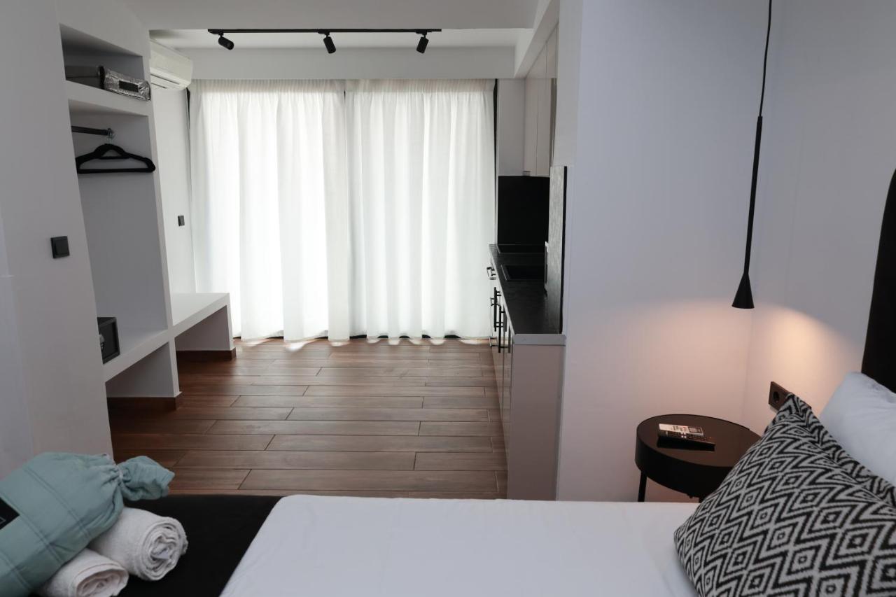 Paris-Irini Studios And Apartments Plomari Luaran gambar