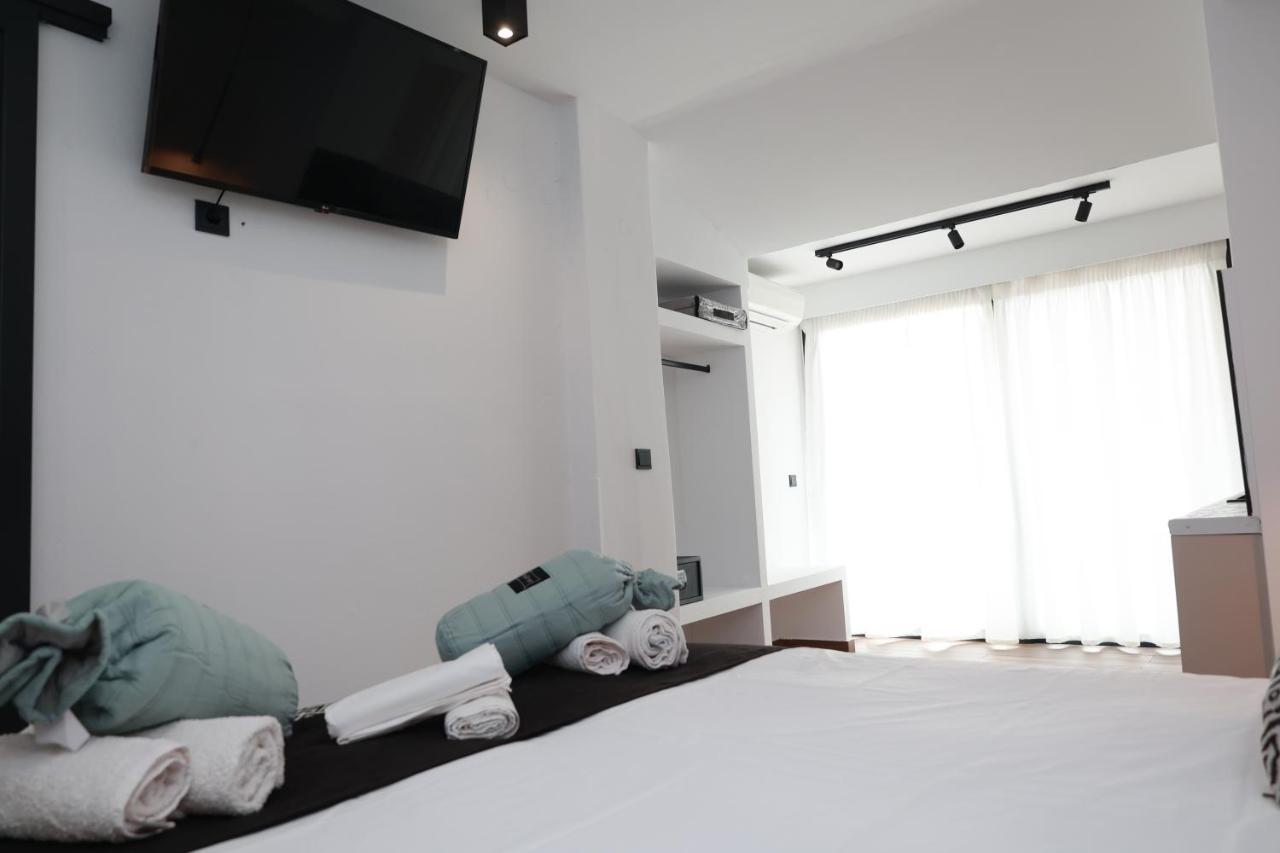 Paris-Irini Studios And Apartments Plomari Luaran gambar
