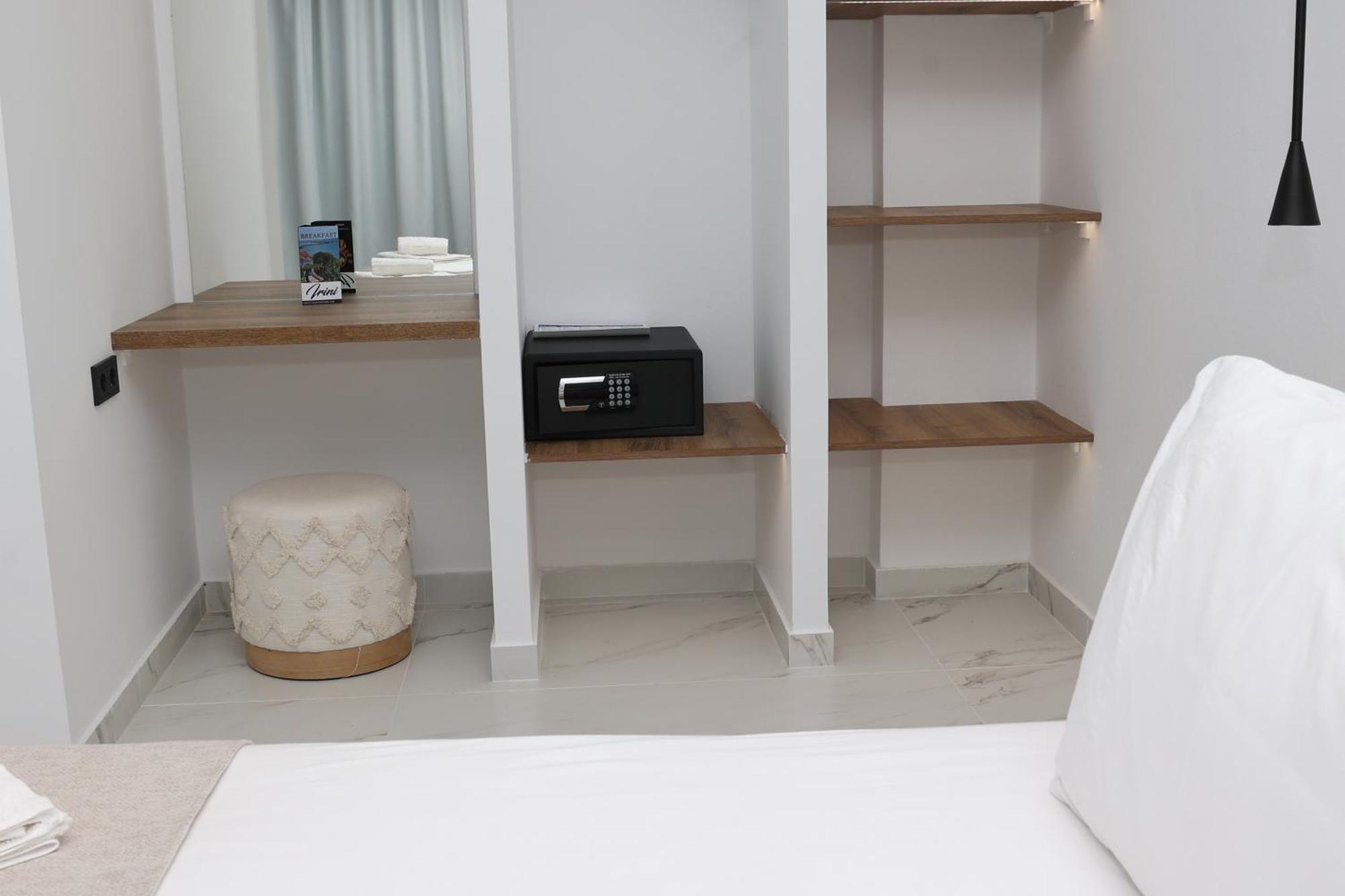 Paris-Irini Studios And Apartments Plomari Luaran gambar